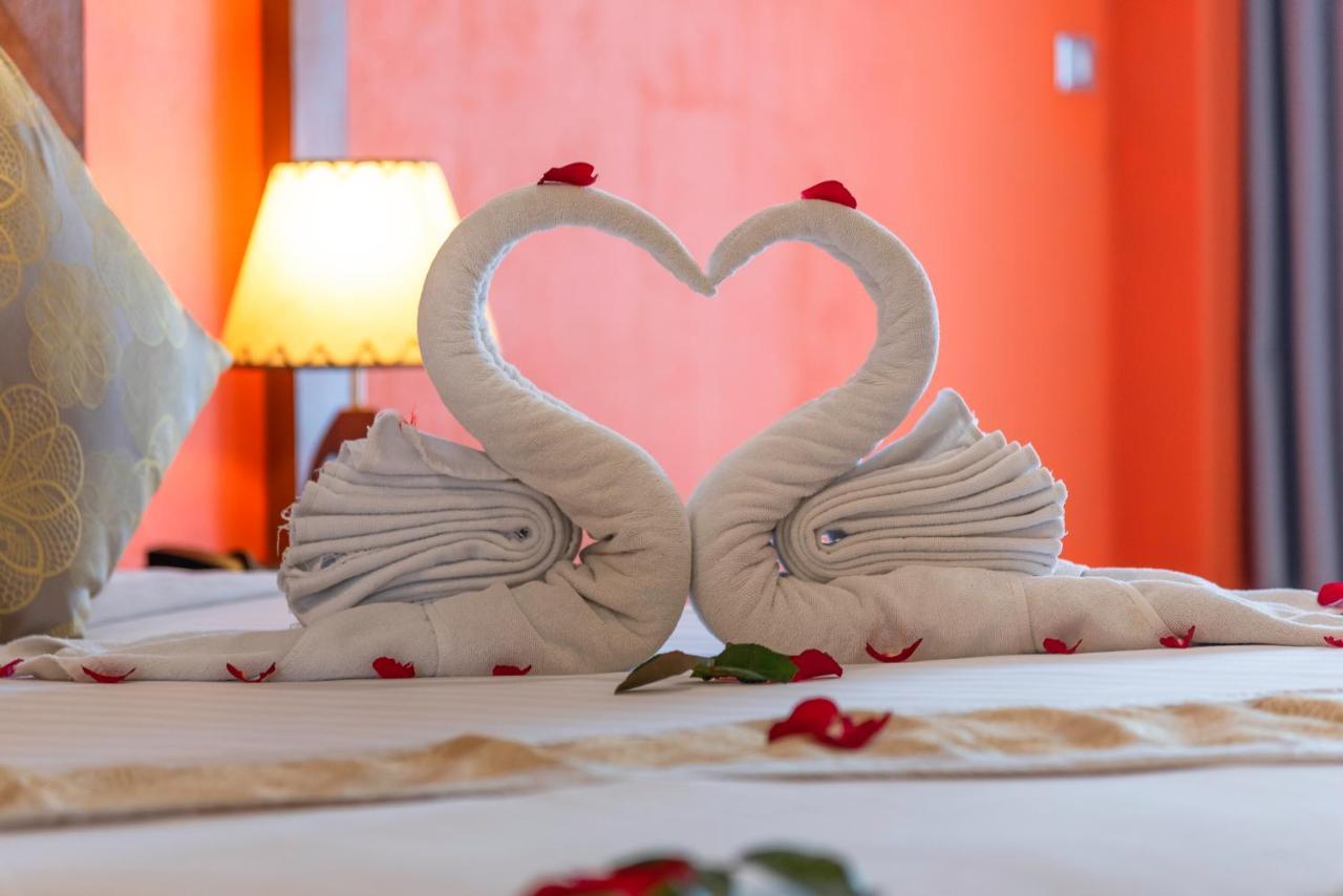 Shanaya Beach Resort & Spa Phuket Patong Kültér fotó
