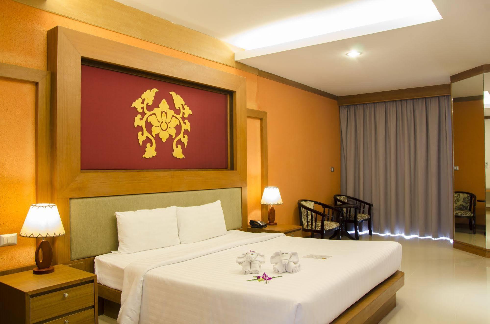 Shanaya Beach Resort & Spa Phuket Patong Kültér fotó